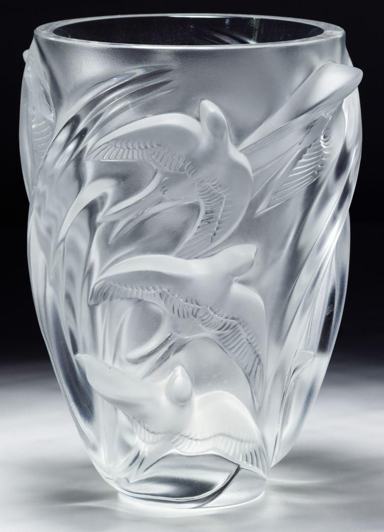 Lot 334: Lalique Crystal 'Martinets' Vase