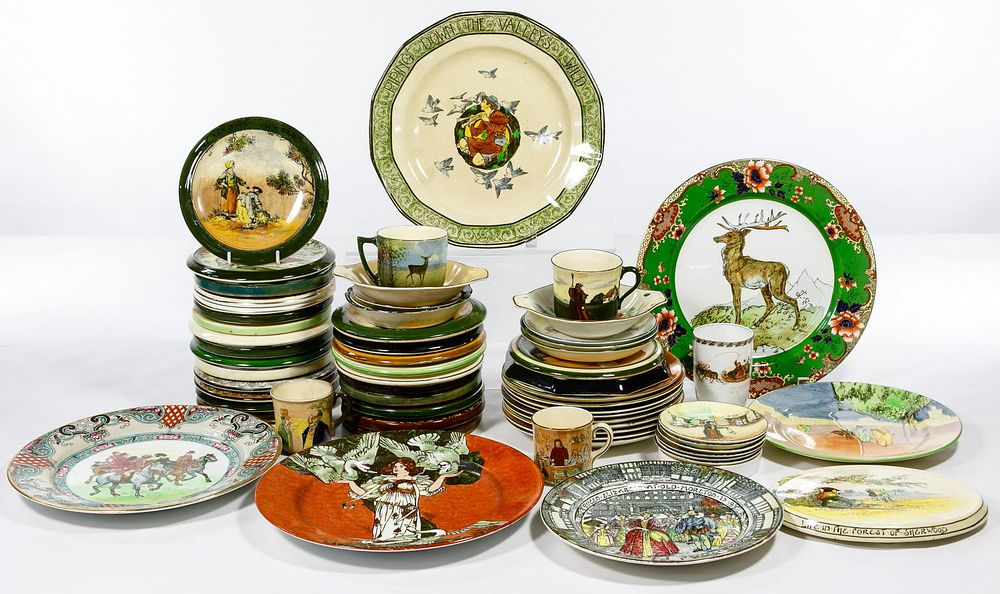 Lot 383: Royal Doulton Ceramic Object Assortment