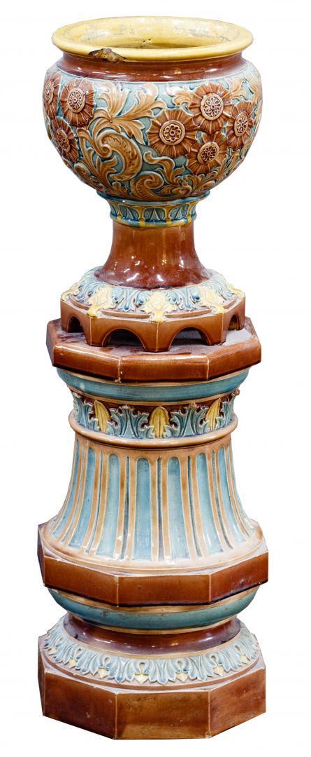 Lot 388: Royal Doulton Jardiniere Convertible Gas Stove