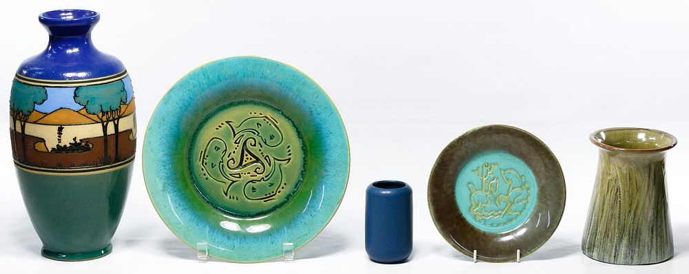 Lot 411: Pottery Assortment