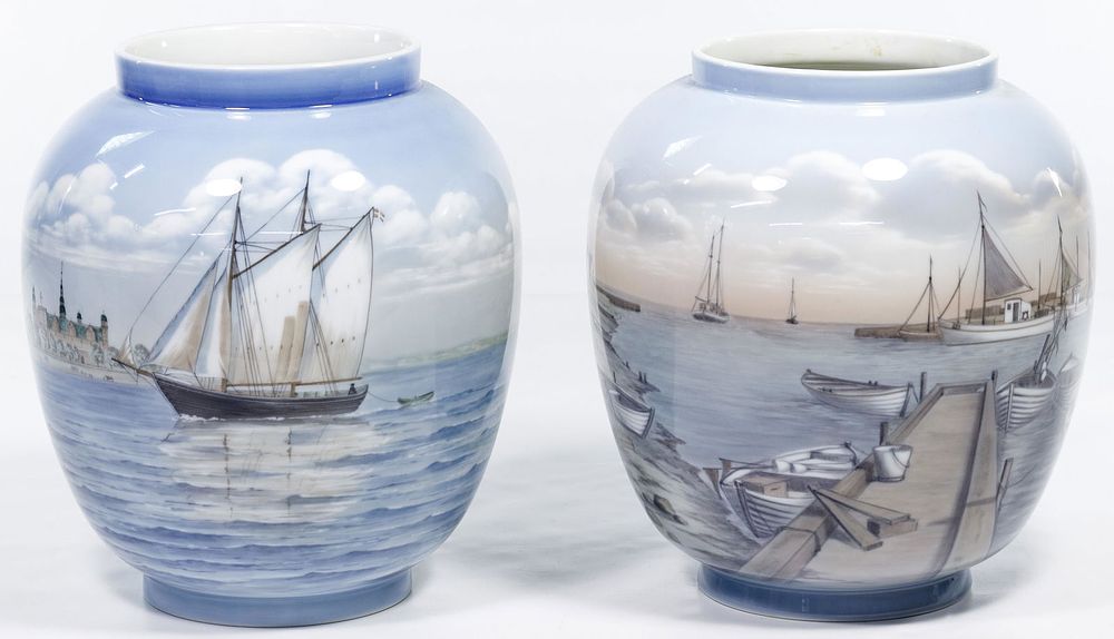 Lot 415: Bing & Grondahl #870-5271 Vases