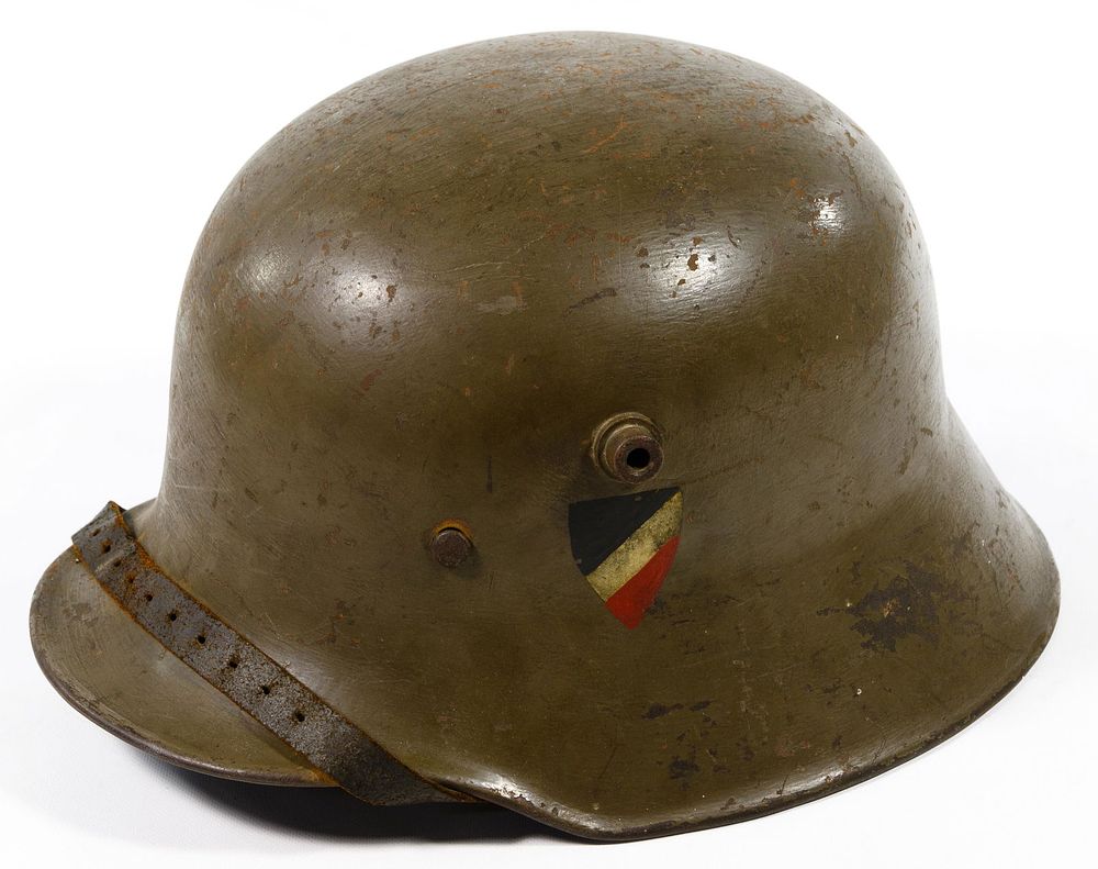 Lot 419: World War II German ET64 Helmet