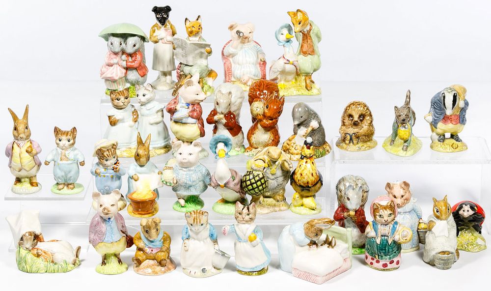Lot 444: Beatrix Potter Figurine Assortment
