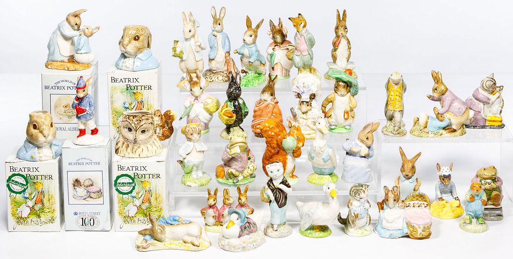 Lot 446: Beatrix Potter Figurine Assortment