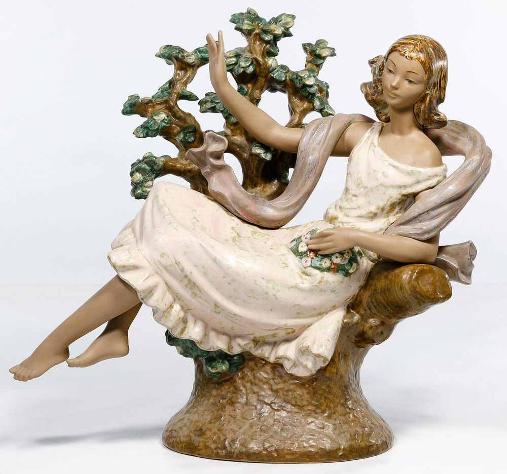 Lot 461: Lladro #2062 'Day Dream' Figurine