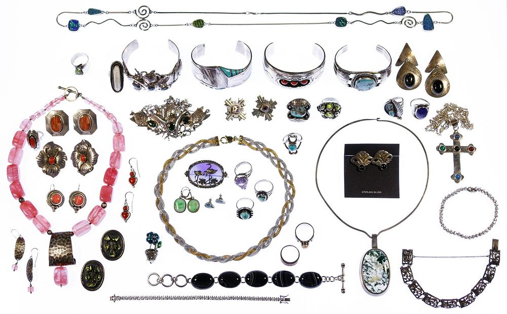 Lot 551: Sterling Silver Jewelry Assortment