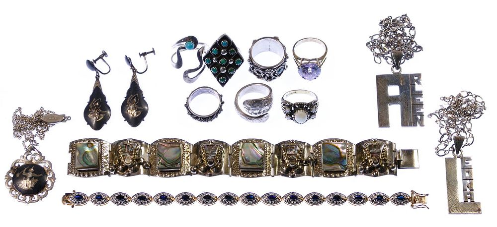 Lot 555: Sterling Silver Jewelry Assortment