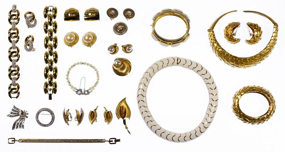 Lot 560: Signed Designer Jewelry Assortment
