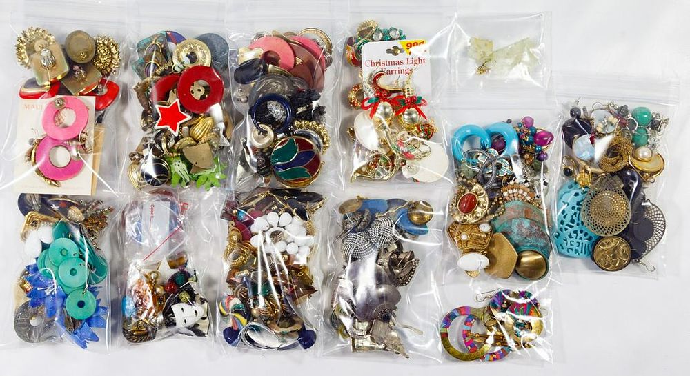 Lot 565: Costume Jewelry Assortment