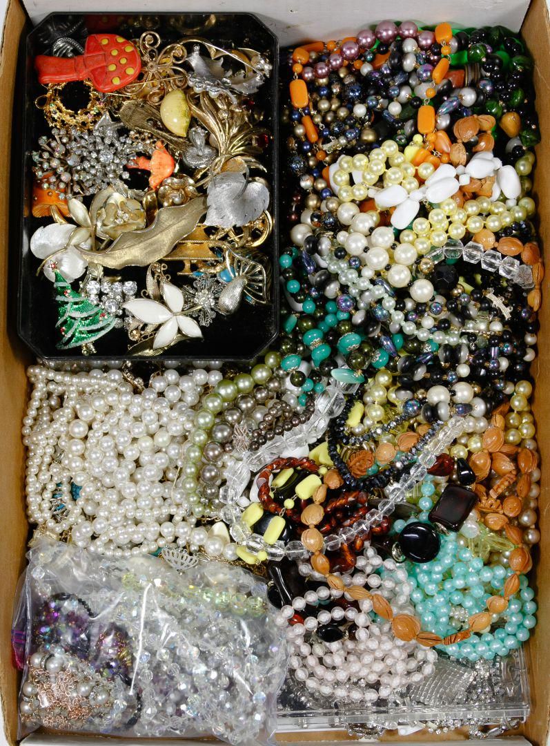 Lot 566: Costume Jewelry Assortment