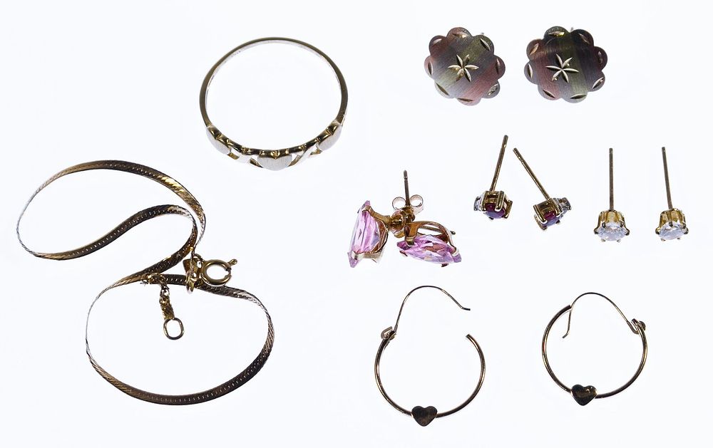 Lot 166: 14k Gold Jewelry Assortment