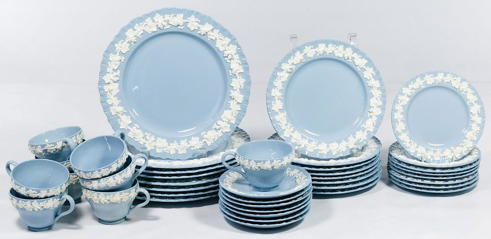 Lot 270: Wedgwood 'Queensware' Blue and White China Service