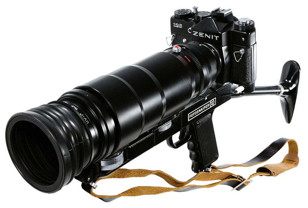 Lot 297: Cold War Soviet Sniper Camera with Accessories