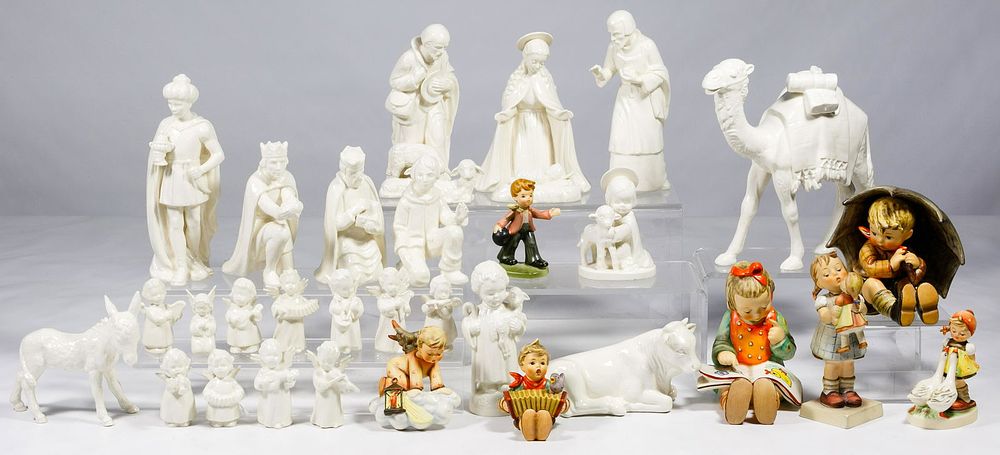 Lot 306: Hummel Figurine Assortment