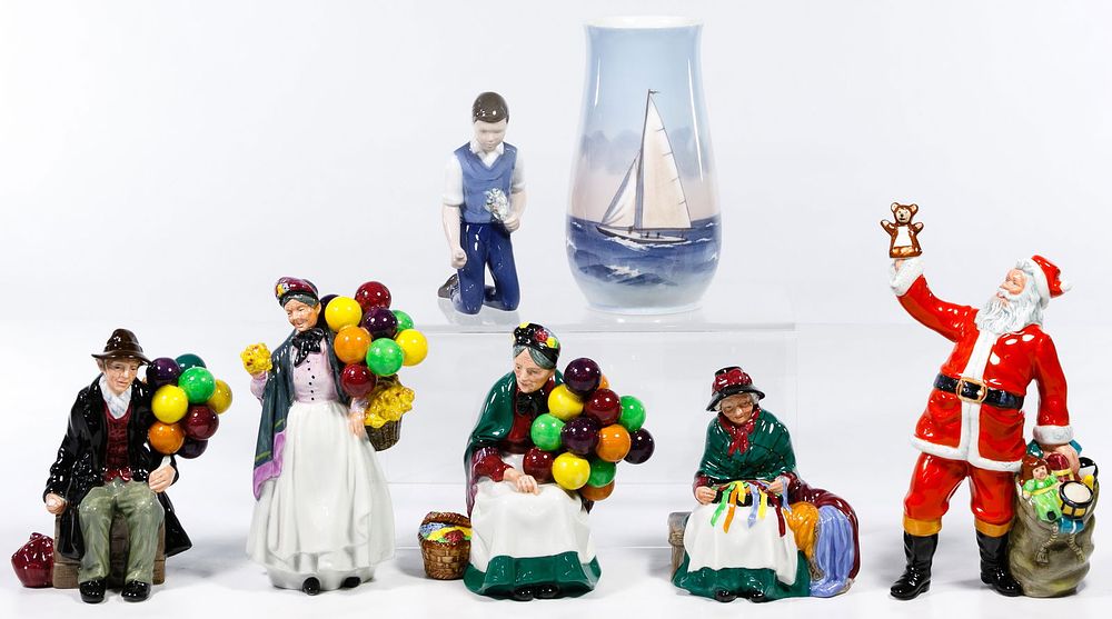 Lot 315: Royal Doulton Figurine Assortment