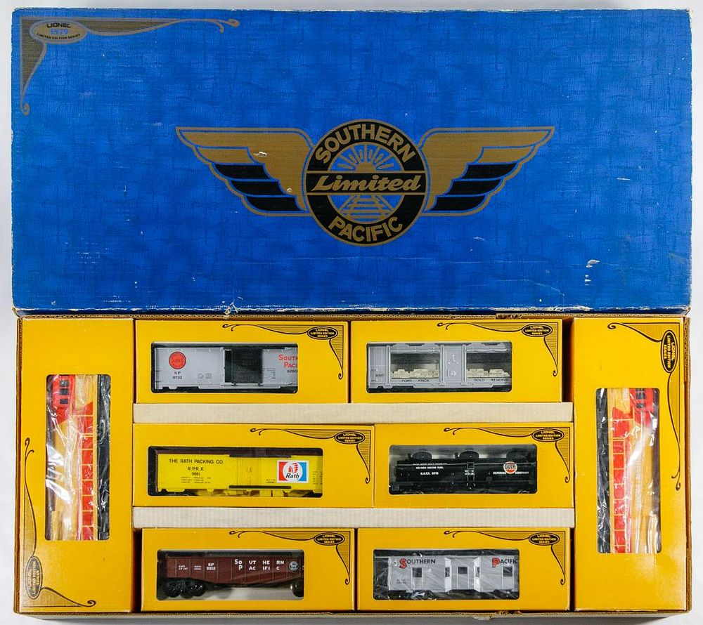 Lot 340: Lionel Southern Pacific Limited Train Set