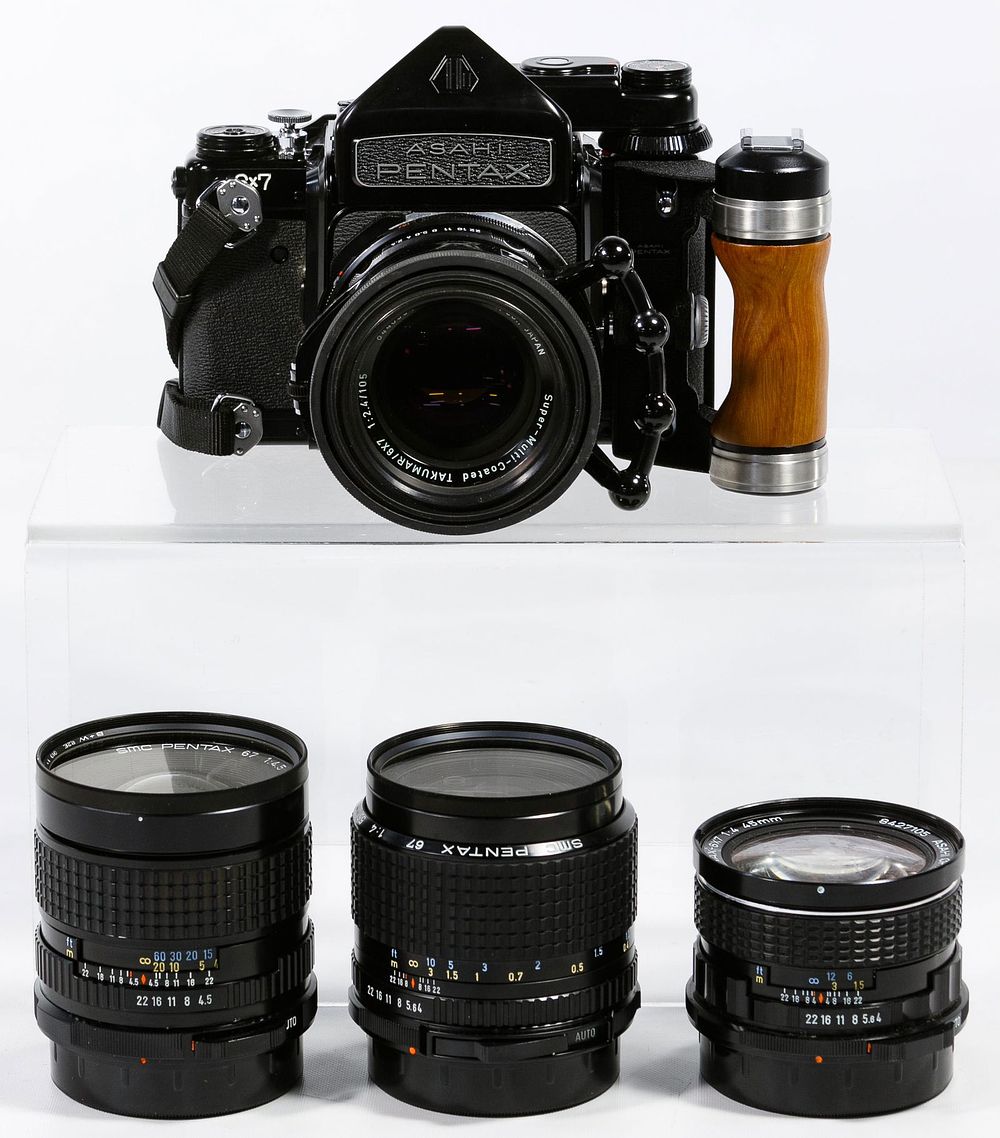 Lot 347: Asahi Pentax TTL Mirror Up Camera and Lens Assortment
