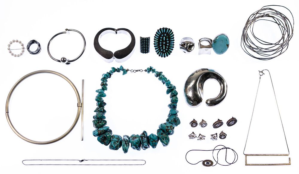 Lot 377: 14k Gold and Sterling Silver Jewelry Assortment