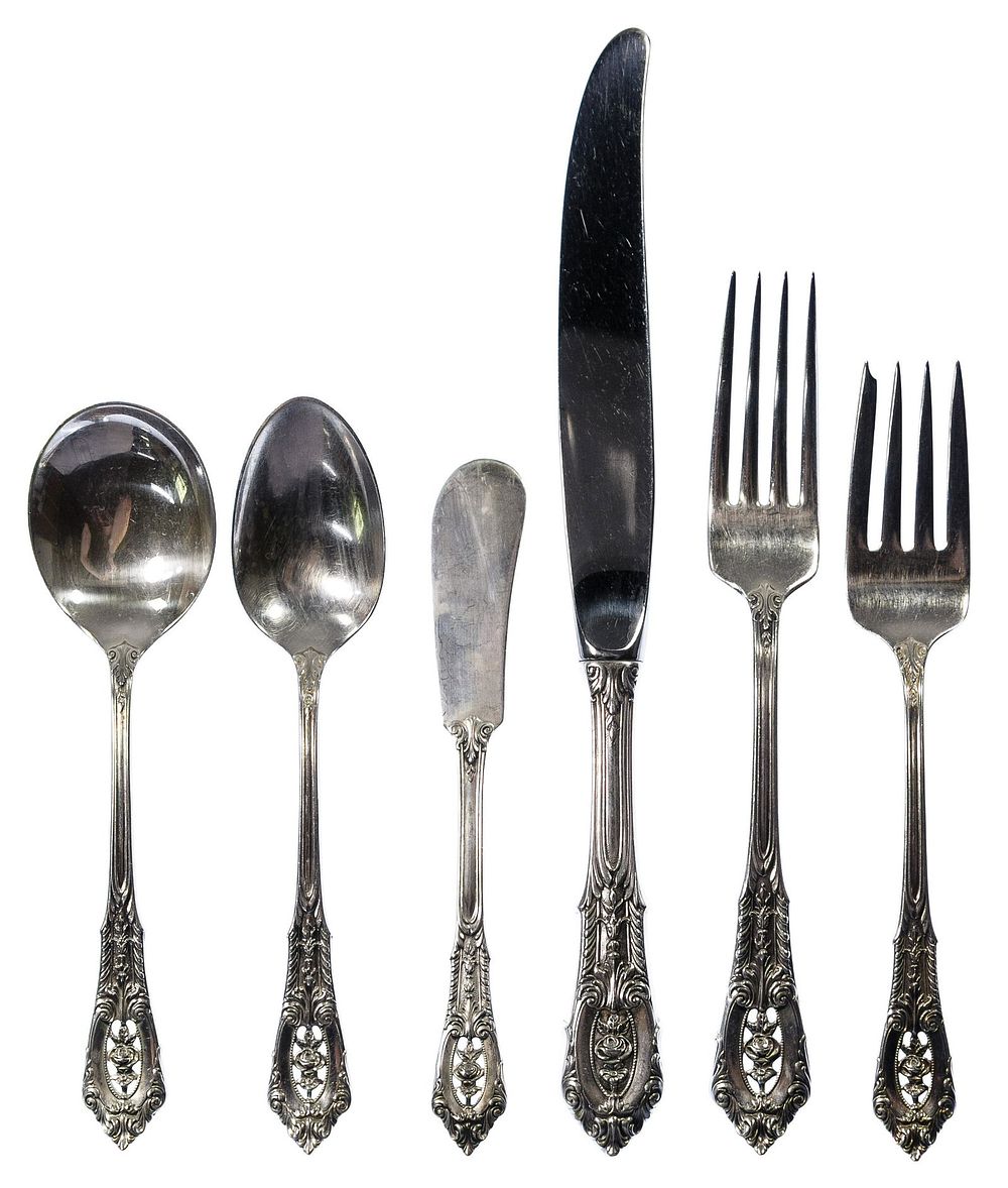 Lot 158: Wallace 'Rose Point' Sterling Silver Flatware Service