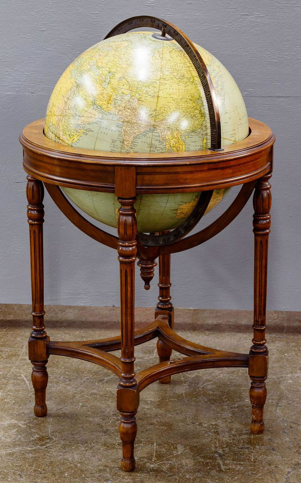 Lot 171: Terrestrial Floor Globe