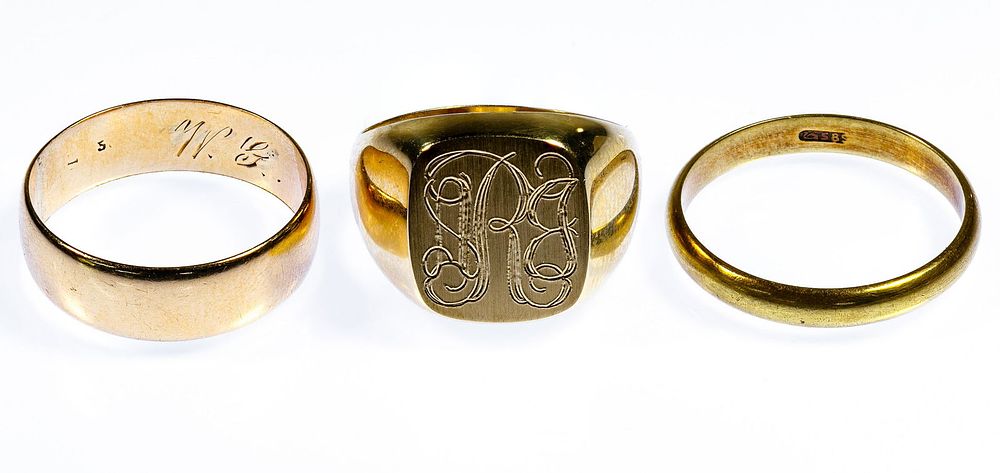 Lot 216: 14k Gold Ring Assortment