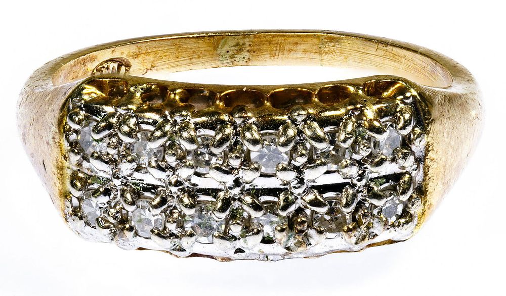 Lot 223: 14k Gold and Diamond Ring