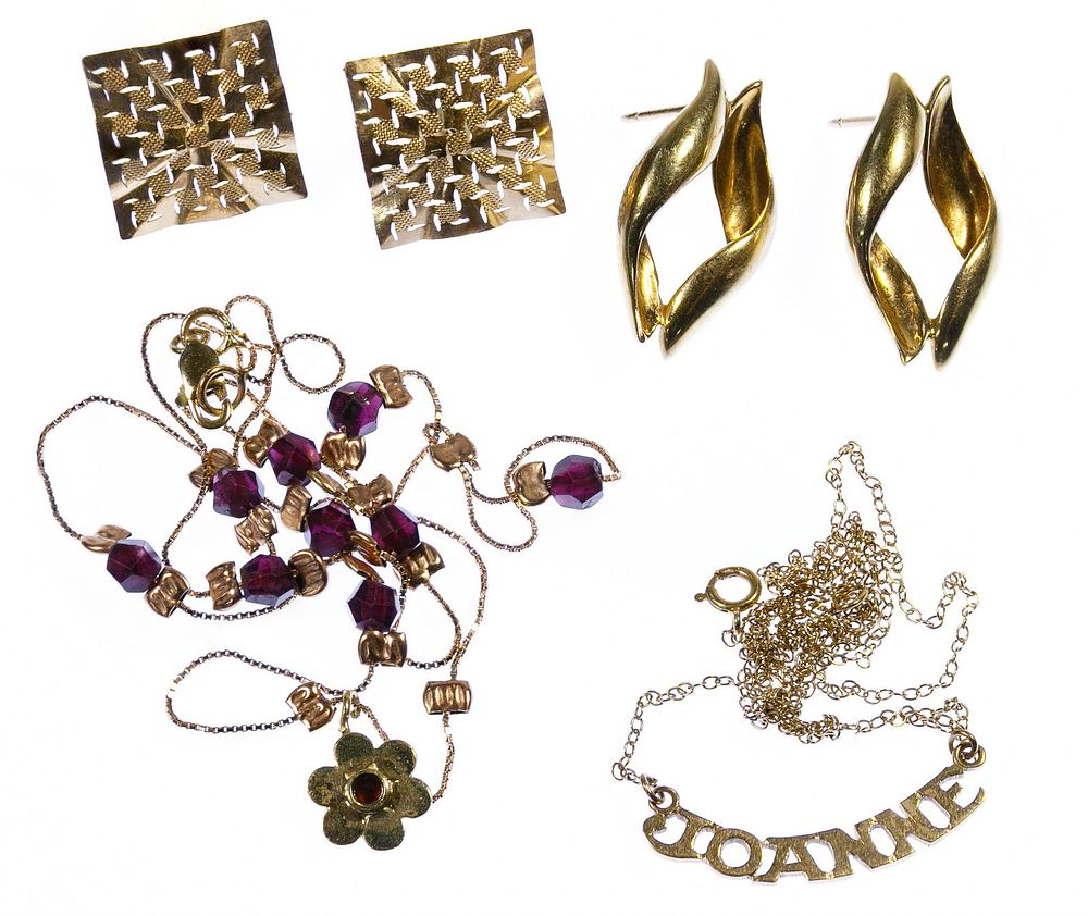 Lot 239: 14k Gold Jewelry Assortment