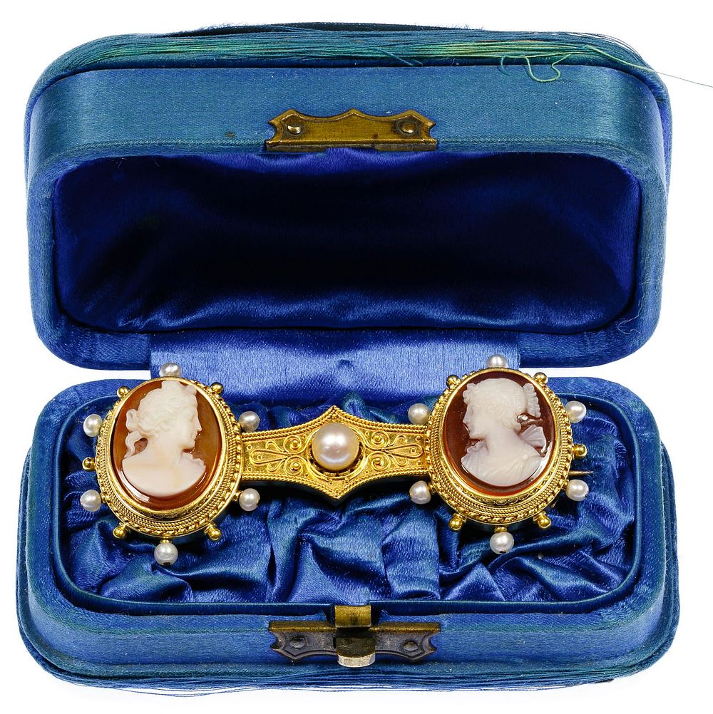 Lot 243: 14k Gold, Pearl and Cameo Brooch