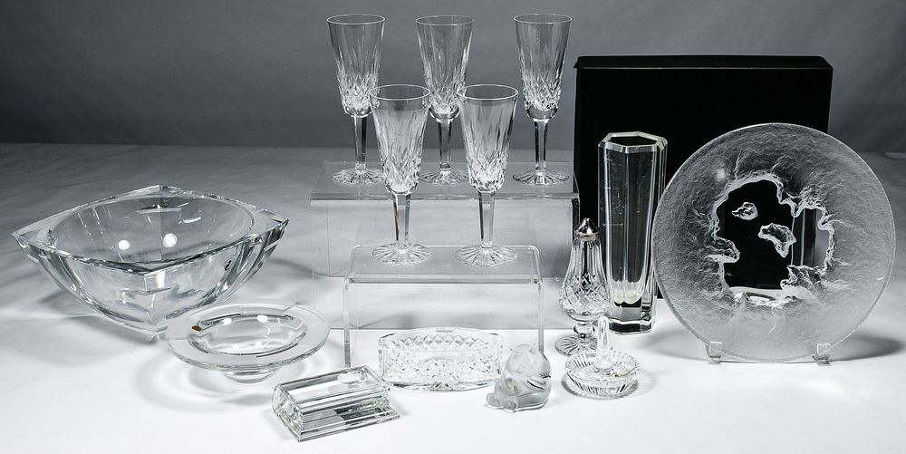 Lot 338: Waterford, Baccarat, Lalique and Hoya Crystal