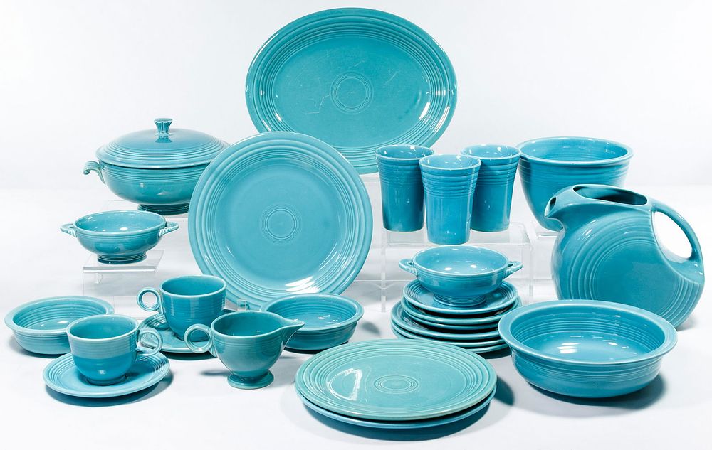 Lot 346: Homer Laughlin Fiestaware "Turquoise" Collection