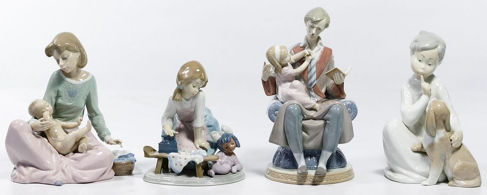 Lot 377: Lladro Figurine Assortment