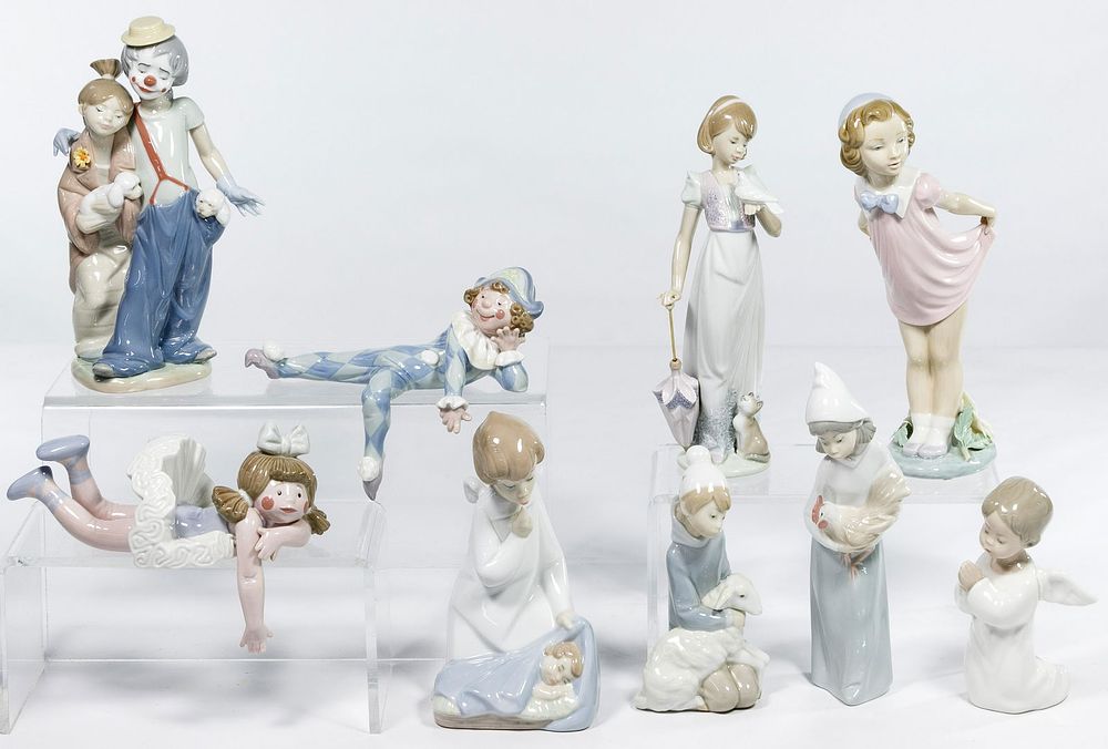 Lot 378: Lladro Figurine Assortment