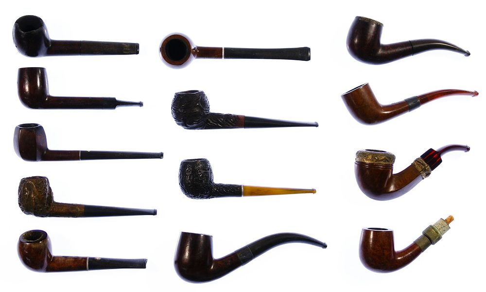 Lot 393: Smoking Pipe Assortment