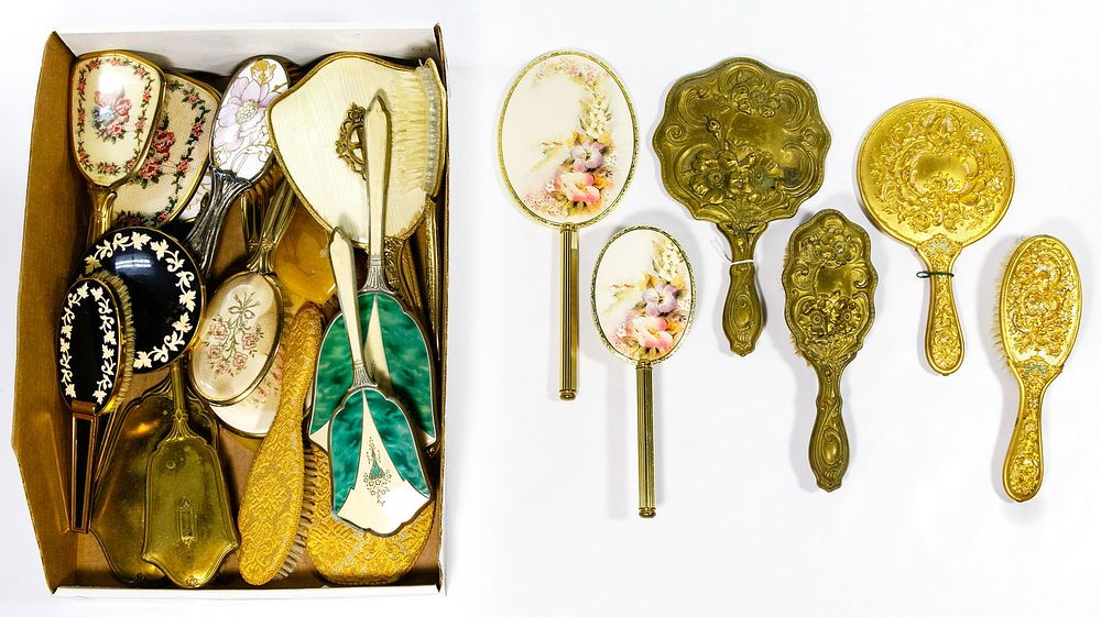Lot 399: Hand Mirror and Brush Set Assortment