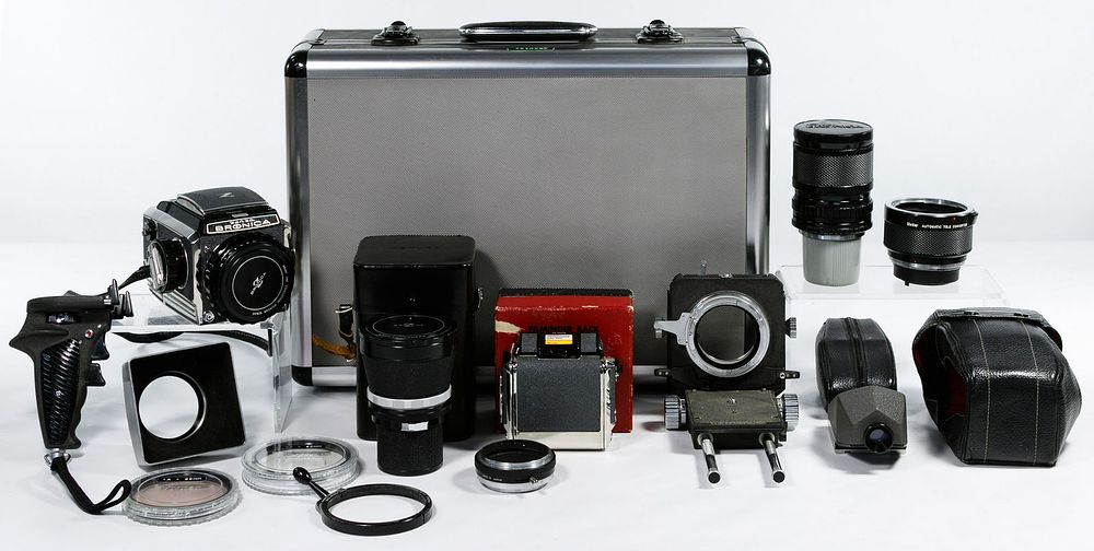 Lot 420: Bronica S-2 Camera and accessories