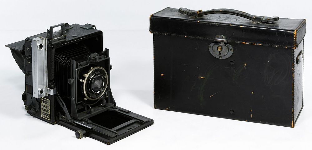Lot 423: Speed Graphic F. Deckel-Munchen Compur Camera