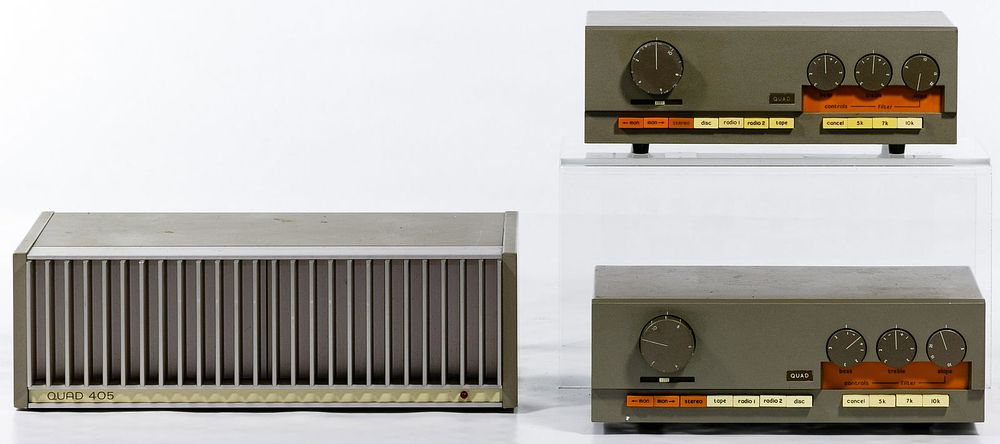 Lot 431: Quad 33-303 & Quad 405 Dumping Amplifier