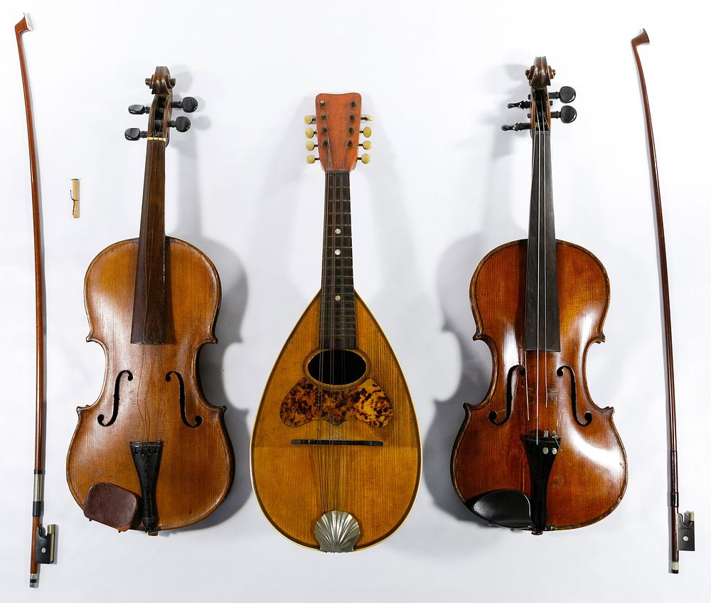 Lot 434: Violin and Mandolin Assortment