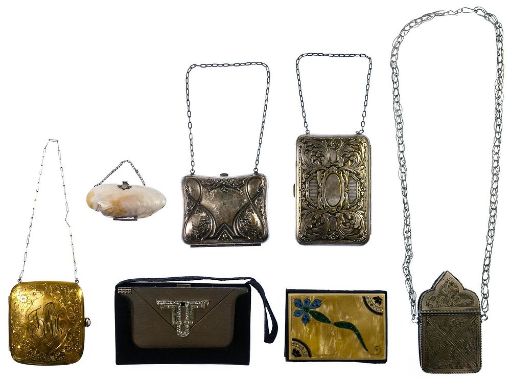 Lot 441: Metal and Fabric Compact / Purse Assortment
