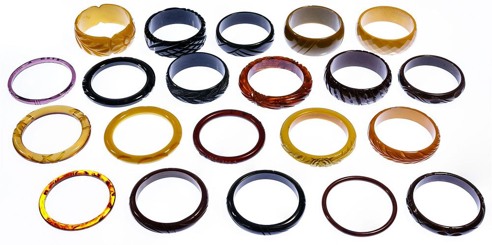 Lot 466: Bakelite / Catalin Bracelet Assortment
