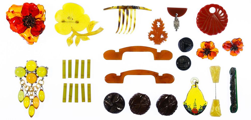 Lot 467: Bakelite / Catalin Earring and Clip Assortment