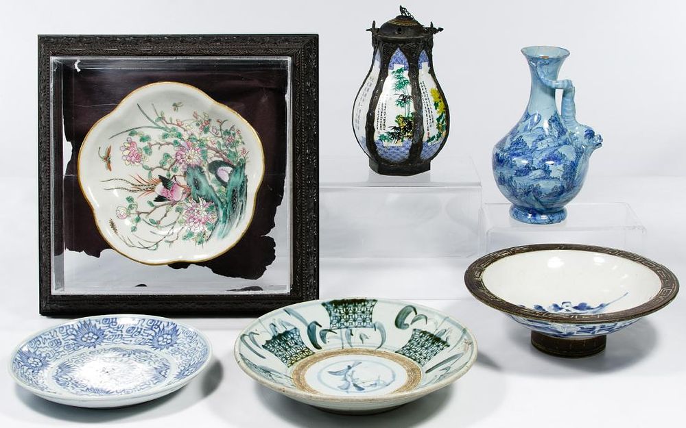 Lot 158: Decorative Asian Object Assortment