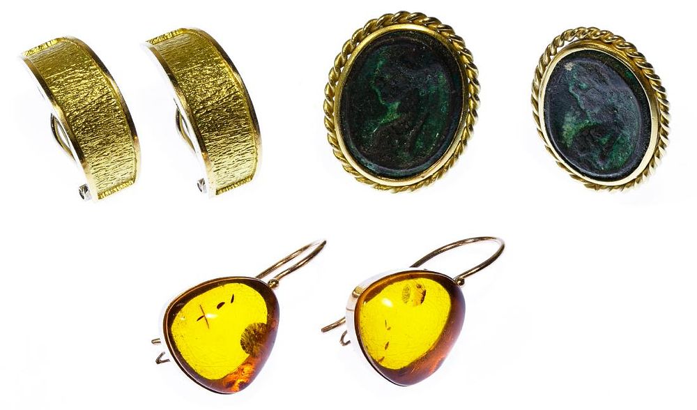 Lot 162: 18k Gold Pierced Earring Assortment