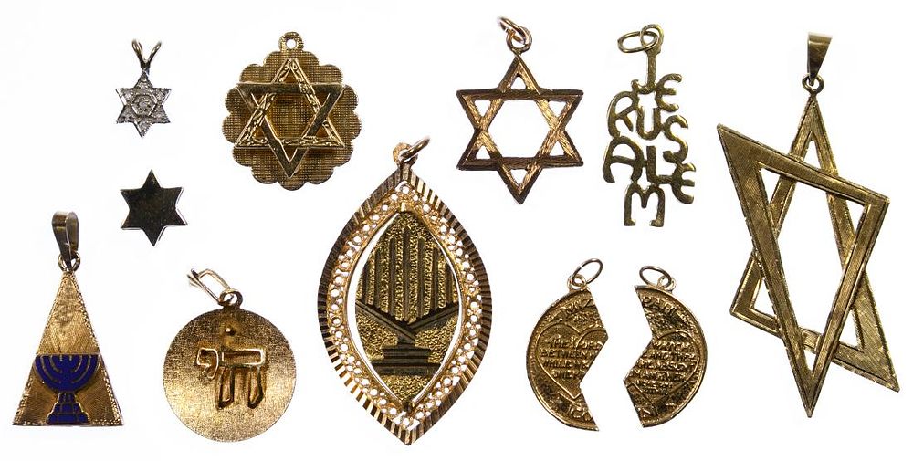 Lot 181: 14k Gold Judaic Jewelry Assortment