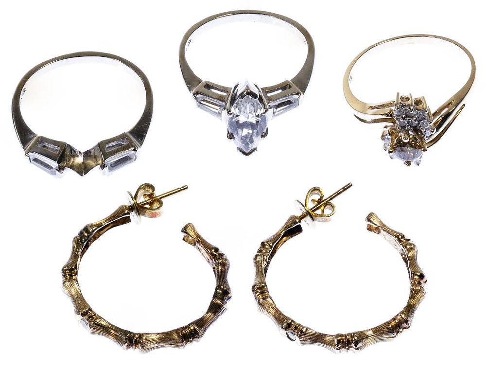 Lot 185: 14k White Gold and Yellow Gold Jewelry Assortment