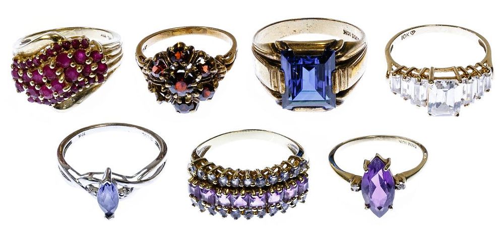 Lot 192: 10k Gold Jewelry Assortment