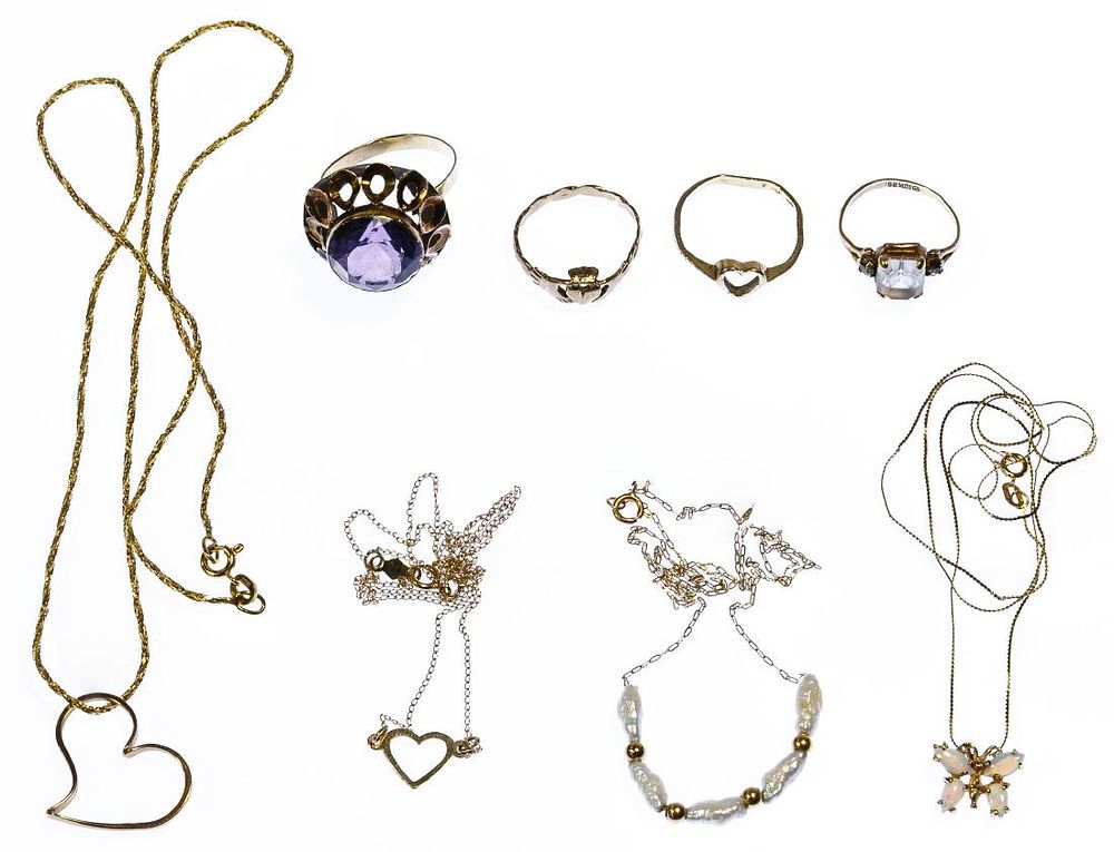 Lot 196: 14k Gold, 10k Gold and 9k Gold Jewelry Assortment