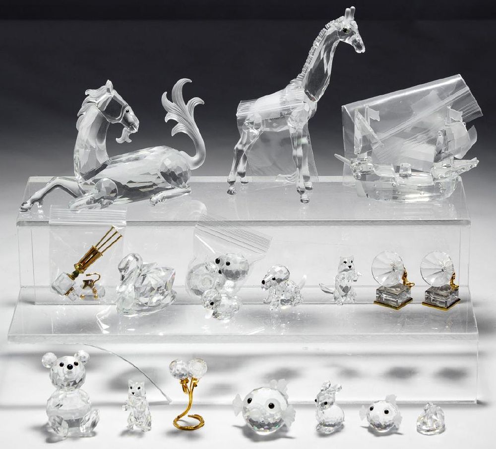 Lot 291: Swarovski Crystal Figurine Assortment