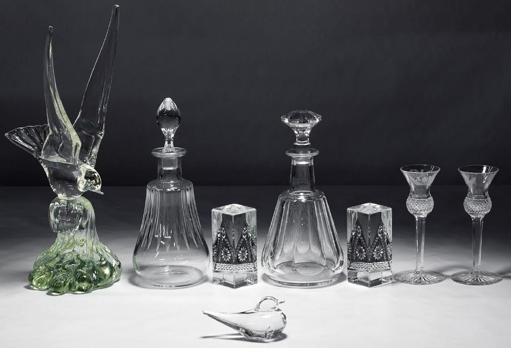 Lot 293: Crystal and Art Glass Assortment