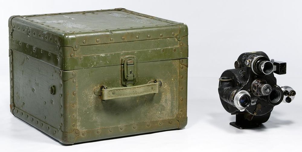 Lot 302: World War II US 35mm Movie Camera